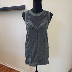 Athlete - Oxygen two-tone tank - Womens Large - Laurel Olive green - NEW